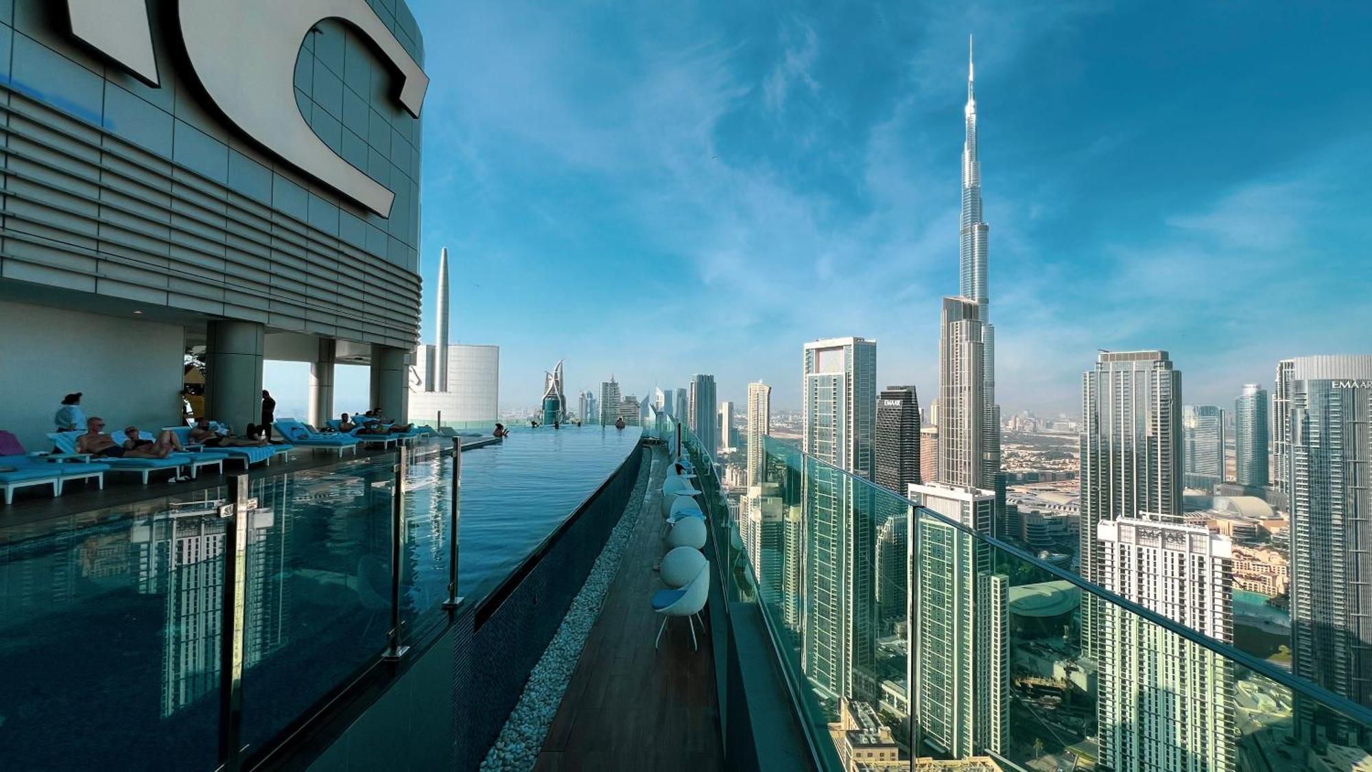 Bright High Floor In A 5 Star Resident Tower W Burj View And Access To 64th Infinity Pool, Gym, Sauna, Spa, Restaurants, Bars And *