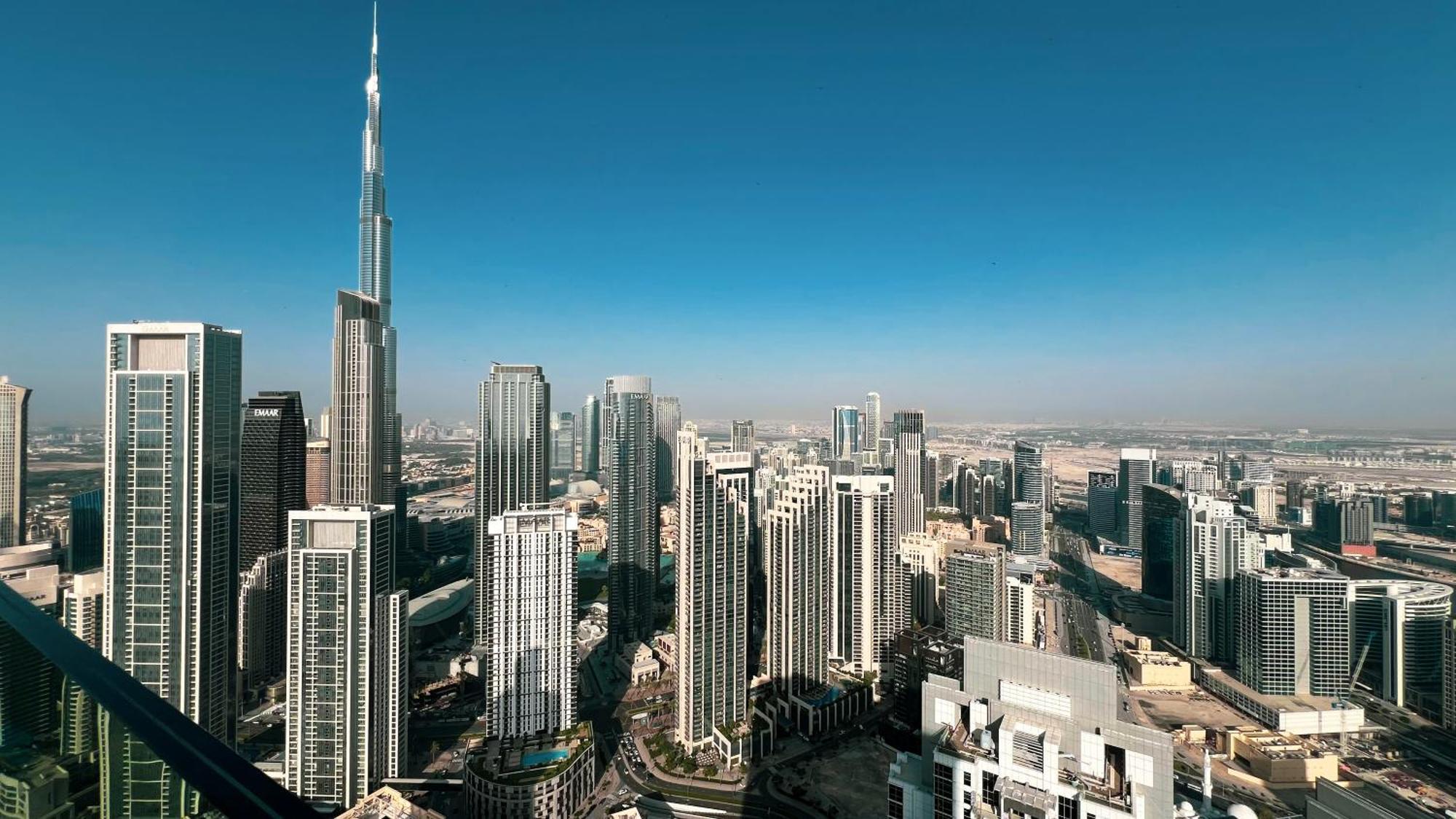 Apartment Bright High Floor In A 5 Star Resident Tower W Burj View And Access To 64th Infinity Pool, Gym, Sauna, Spa, Restaurants, Bars And Dubai