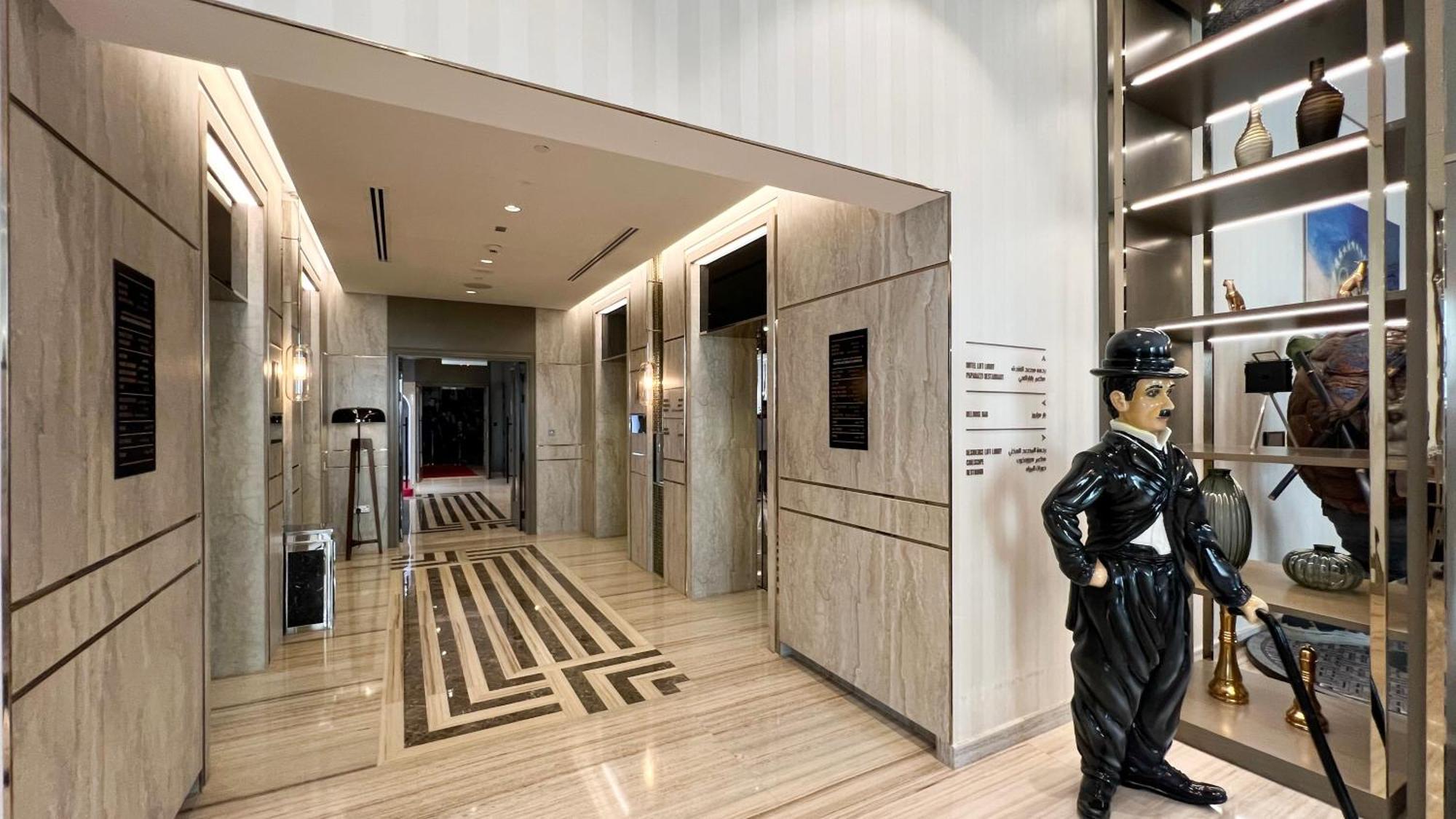Bright High Floor In A 5 Star Resident Tower W Burj View And Access To 64th Infinity Pool, Gym, Sauna, Spa, Restaurants, Bars And Apartment Dubai