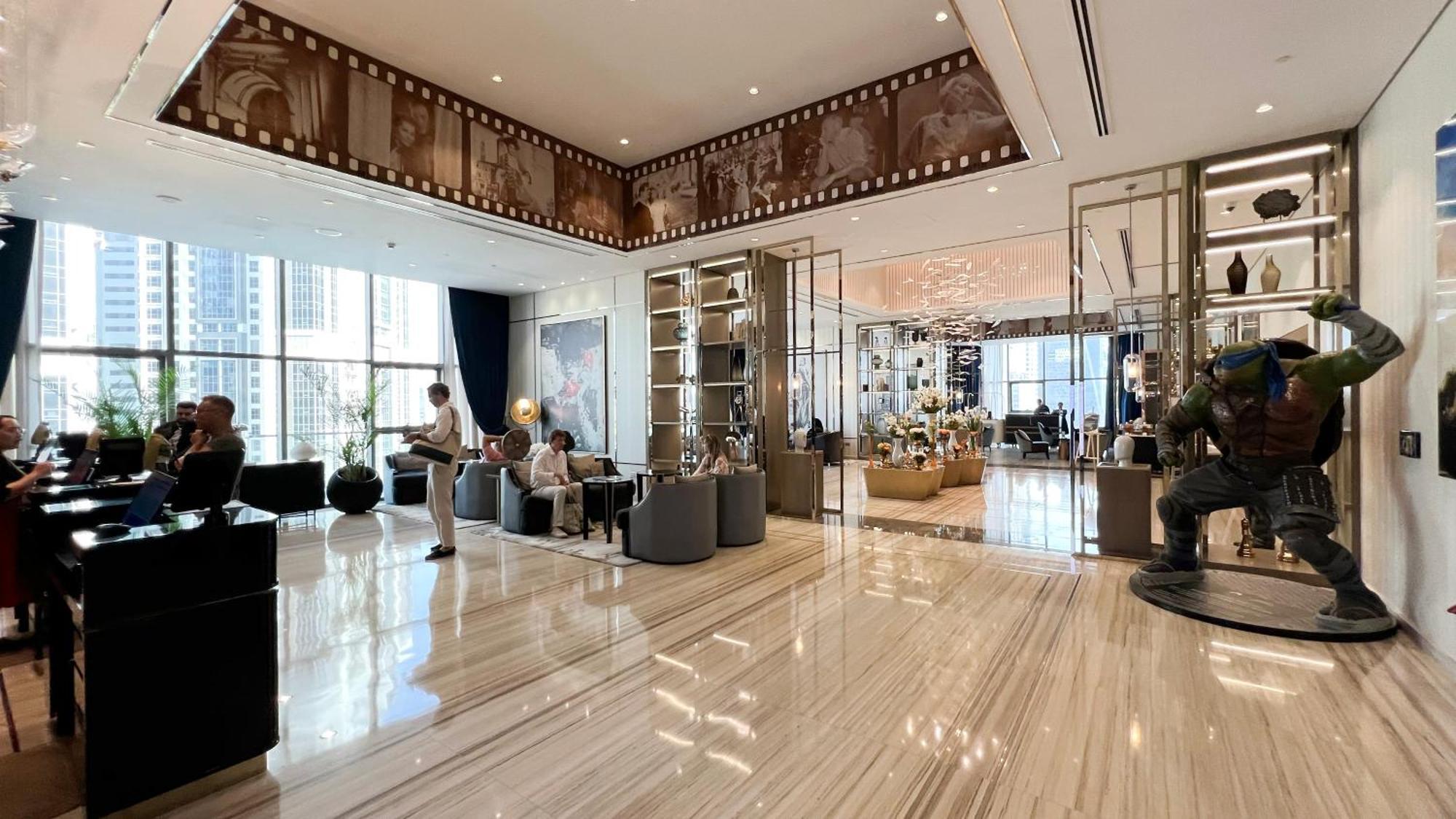 Bright High Floor In A 5 Star Resident Tower W Burj View And Access To 64th Infinity Pool, Gym, Sauna, Spa, Restaurants, Bars And Apartment Dubai