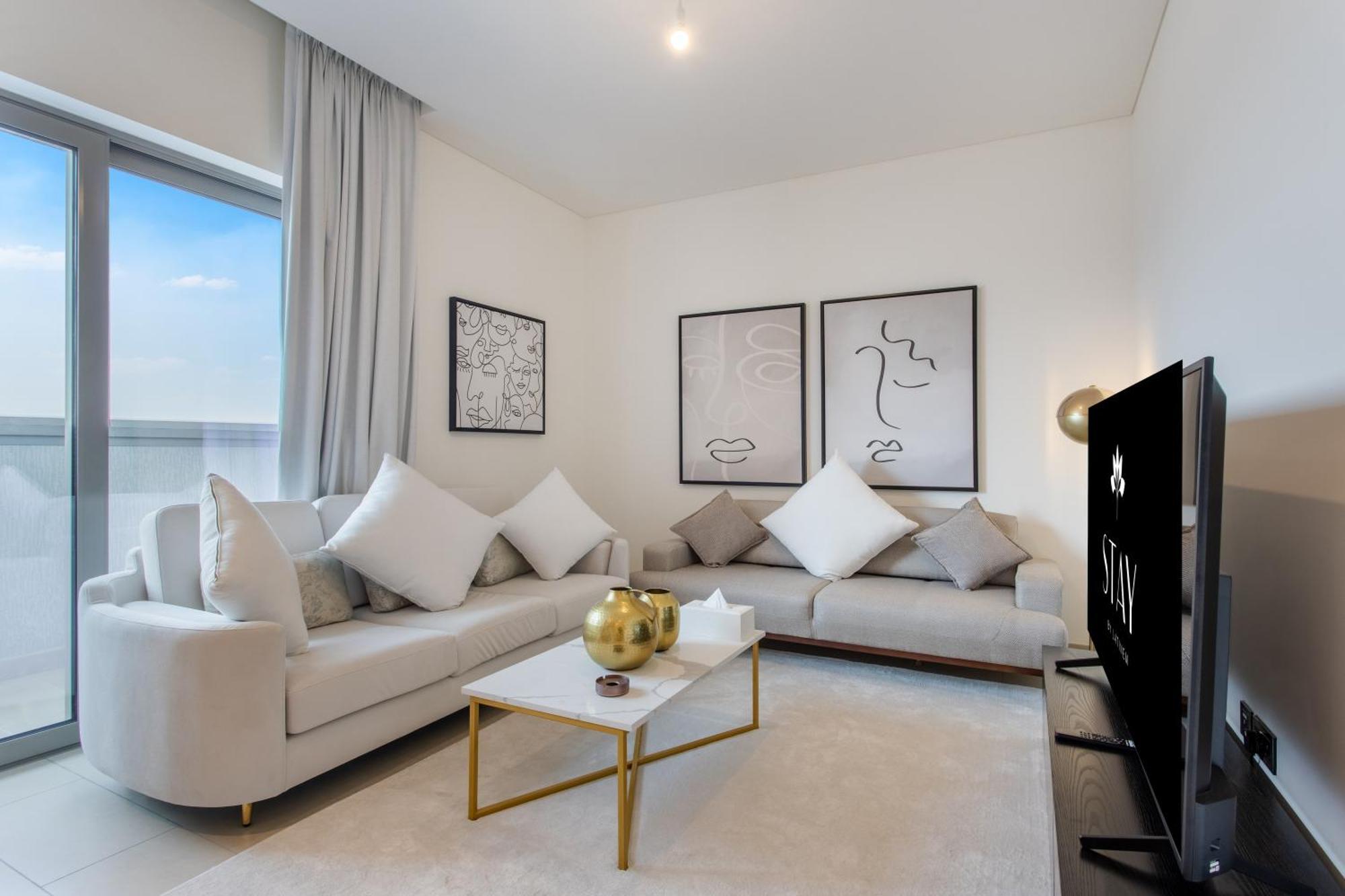 By Latinem Luxury 2br Cvr B1705 Near Burj Khalifa * Dubai