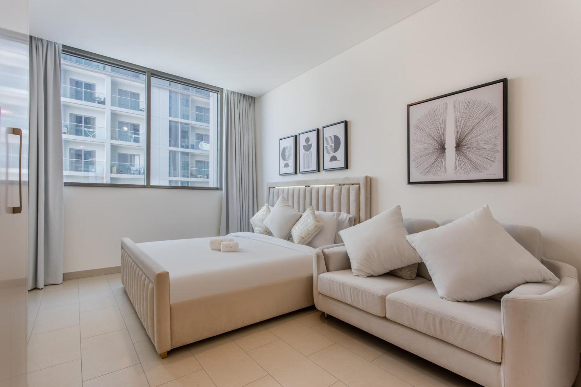 By Latinem Luxury 2br Cvr B1705 Near Burj Khalifa Apartment *