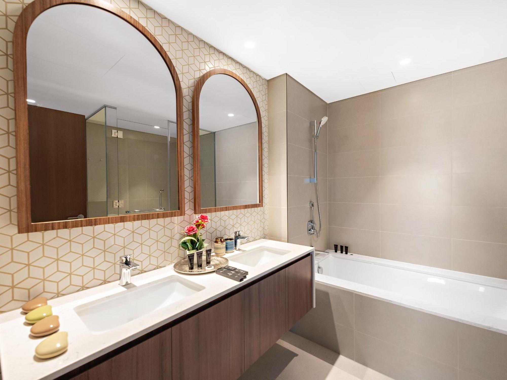 Contemporary 3 Bedroom Plus Guest In Vida Creek Beach