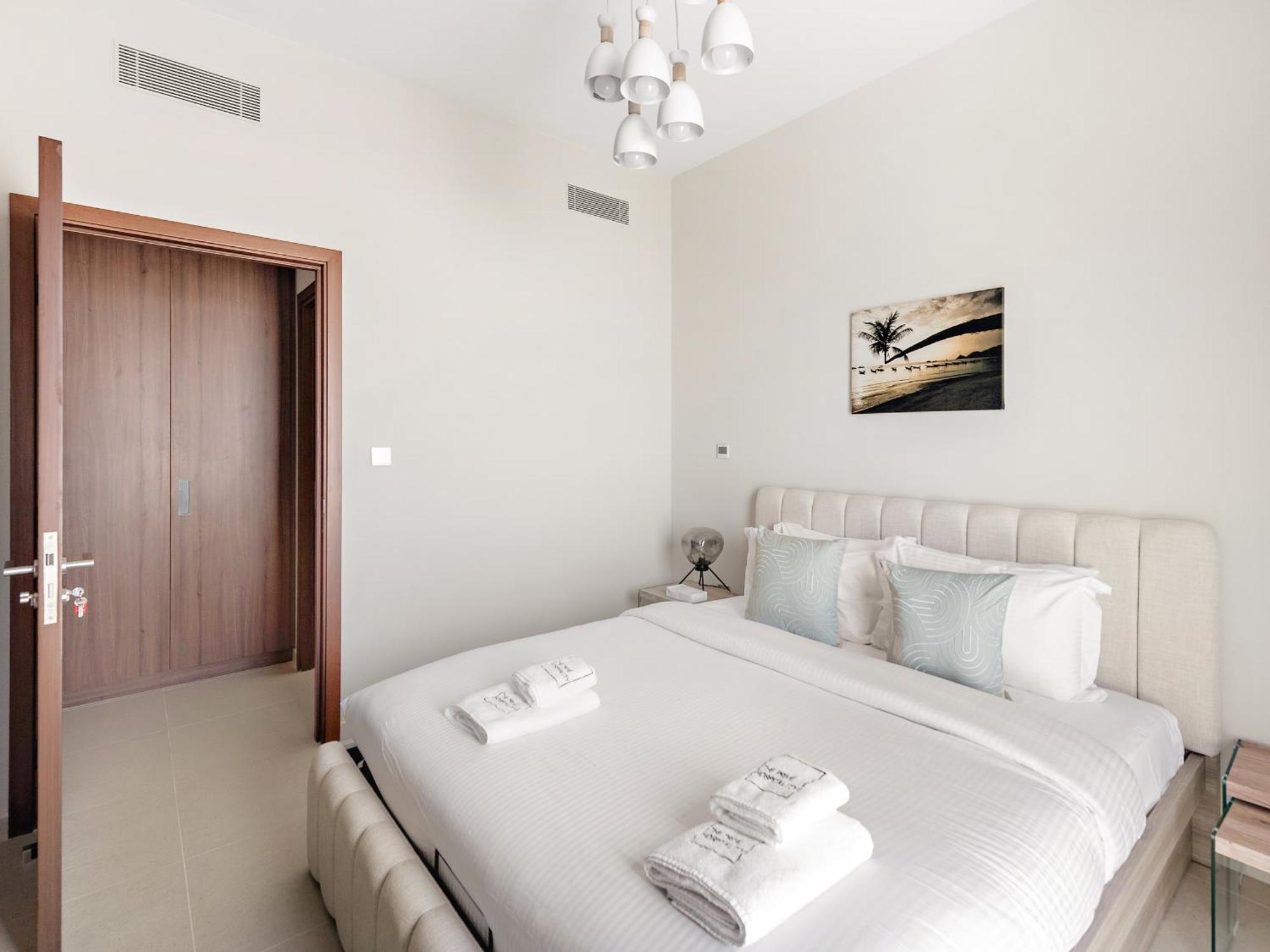 Apartment Contemporary 3 Bedroom Plus Guest In Vida Creek Beach Dubai