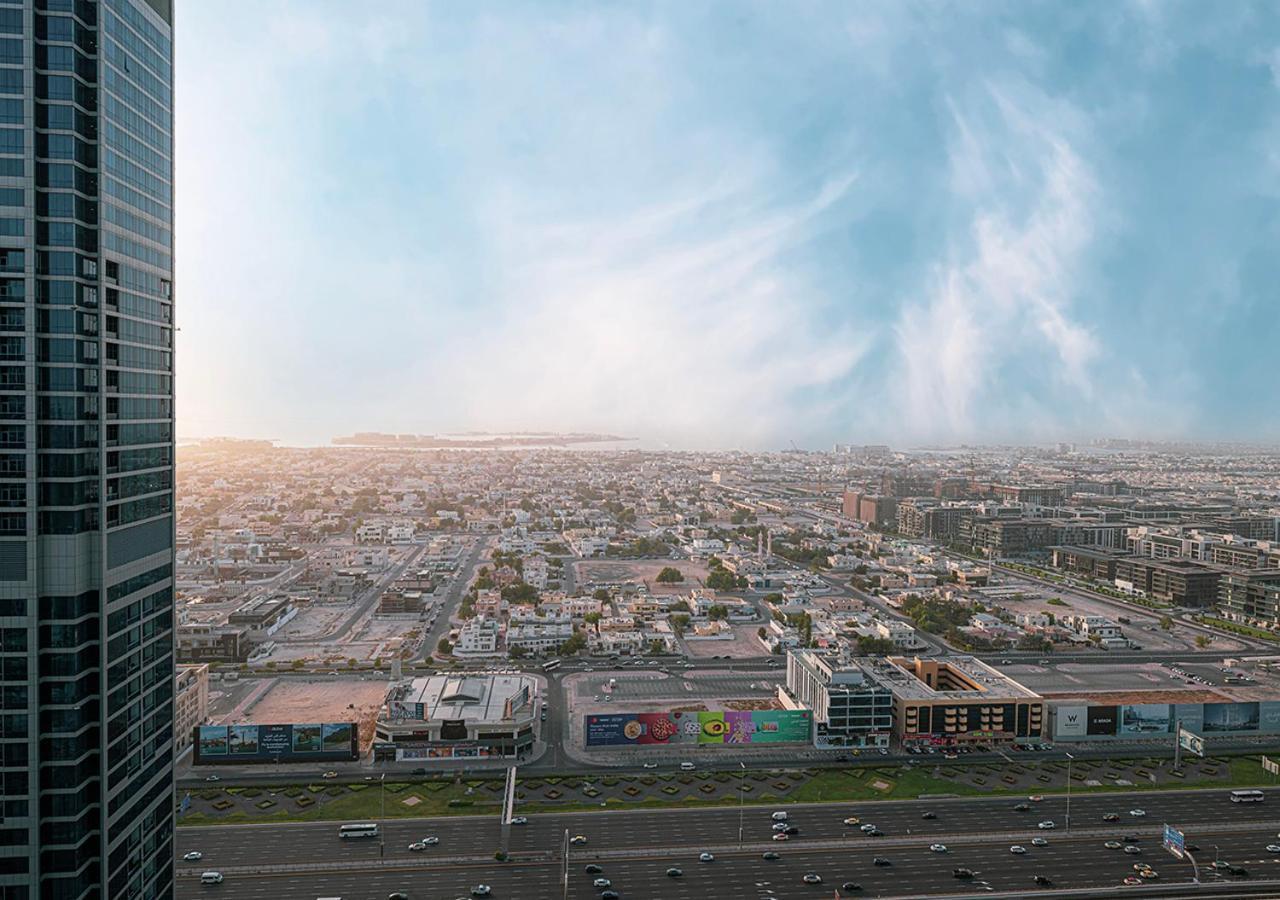 5 Star High Rise Luxury Apartment, Infinity Pool With Stunning Burj View - Brand New Apartment *