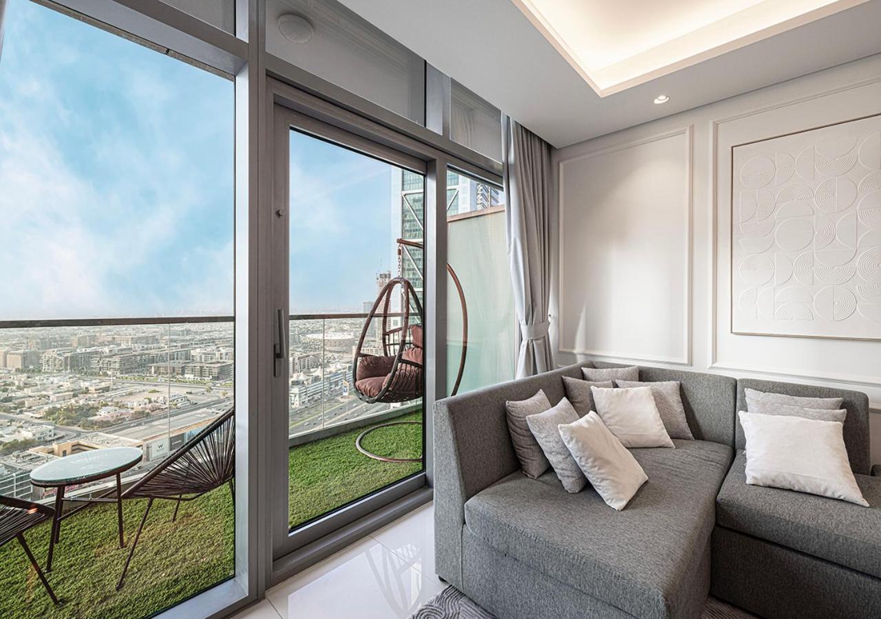 5 Star High Rise Luxury Apartment, Infinity Pool With Stunning Burj View - Brand New Apartment Dubai