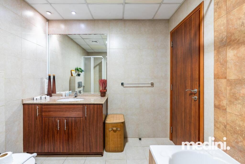 Large 1 Bedroom - Mag218 - Marina