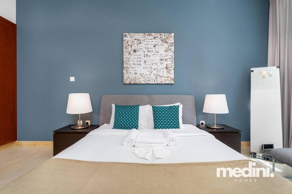 Large 1 Bedroom - Mag218 - Marina Apartment *