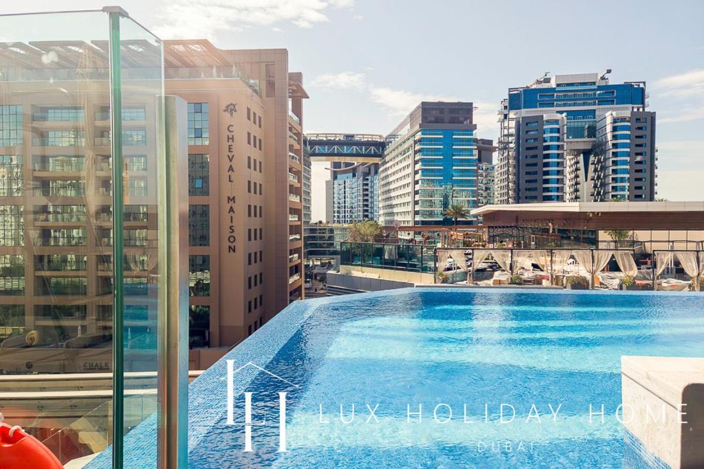 Apartment Lux Iconic Views At The Palm Tower 2 *