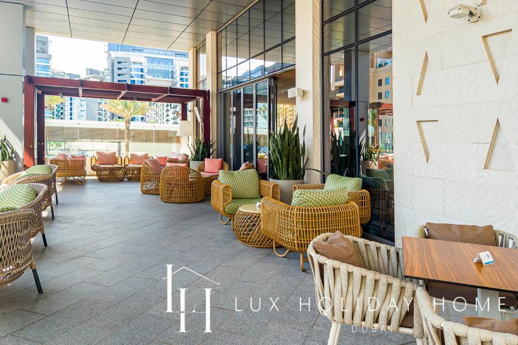 Lux Iconic Views At The Palm Tower 2 *