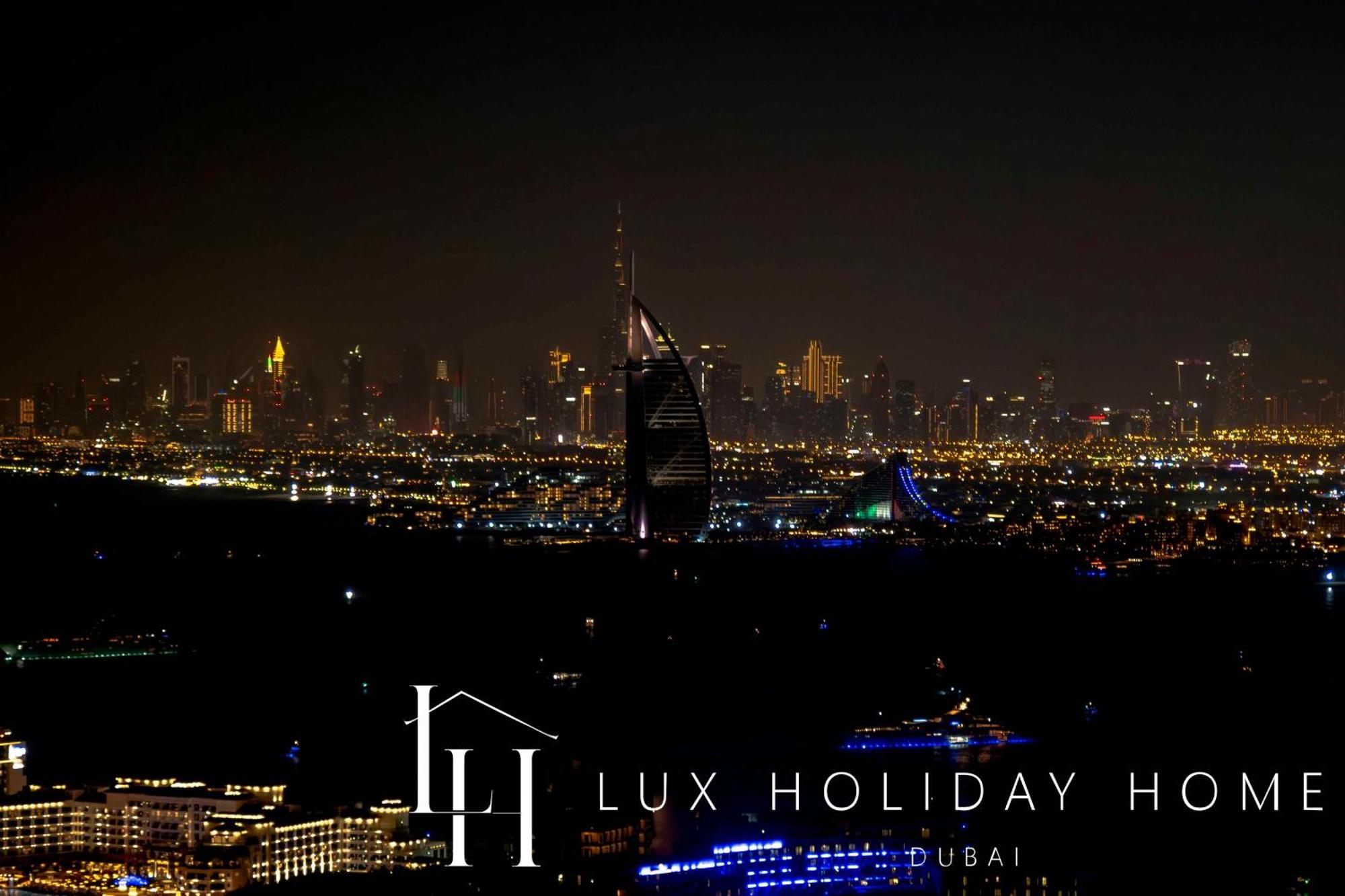 Lux Iconic Views At The Palm Tower 2 Dubai