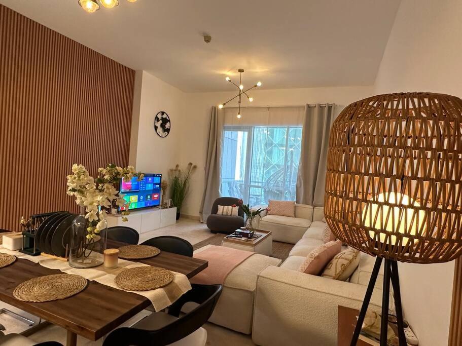 Apartment Cozy 2bhk With Marina Views *