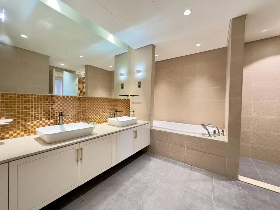 Apartment Dar Vacation -luxury Spacious 2br In Palm Jumeirah Dubai