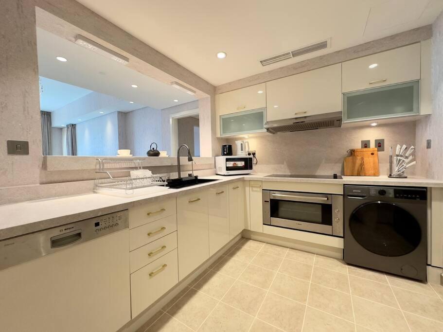 Dar Vacation -luxury Spacious 2br In Palm Jumeirah Apartment *