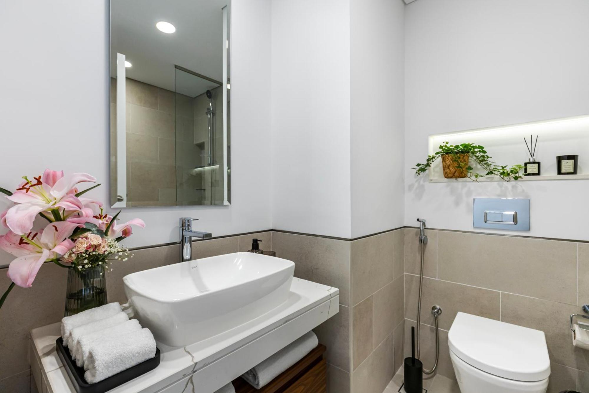Chic 2br In Madinat Jumeirah Living Pool Views * Dubai