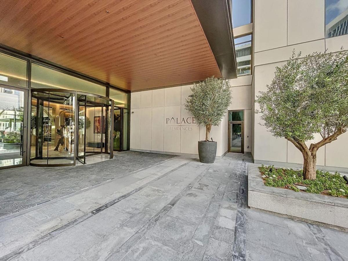 Palace Residences - Vibrant Two Bed With View *