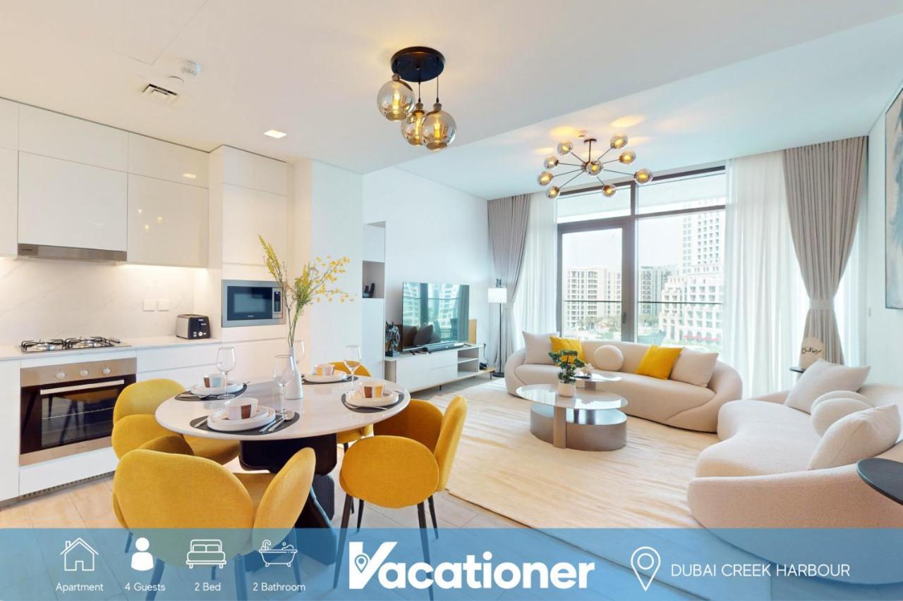 Palace Residences - Vibrant Two Bed With View