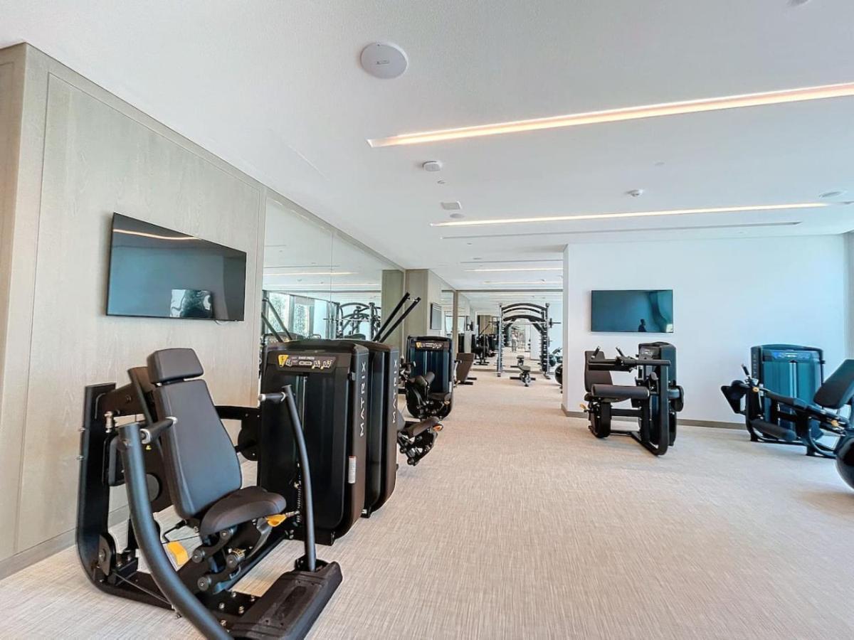 Palace Residences - Vibrant Two Bed With View Apartment