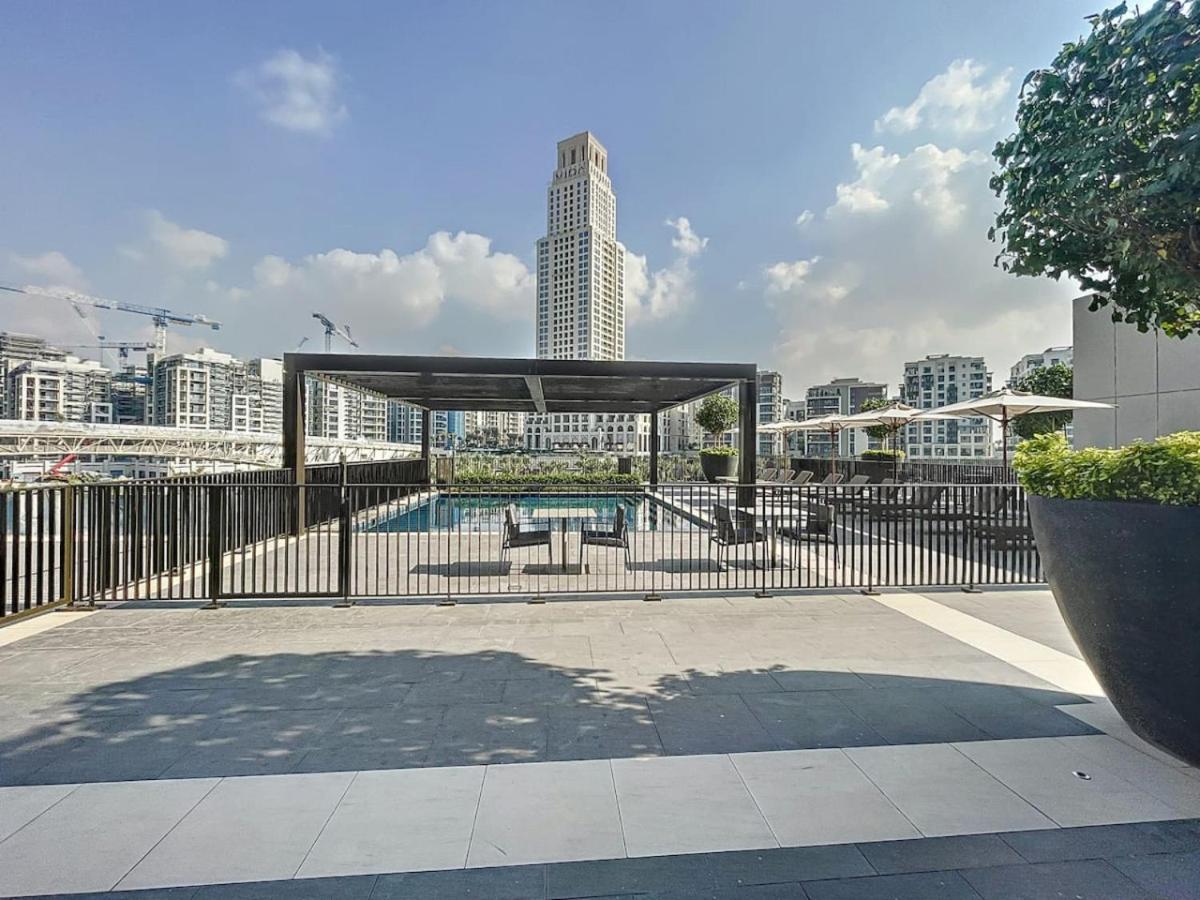 Palace Residences - Vibrant Two Bed With View Apartment *