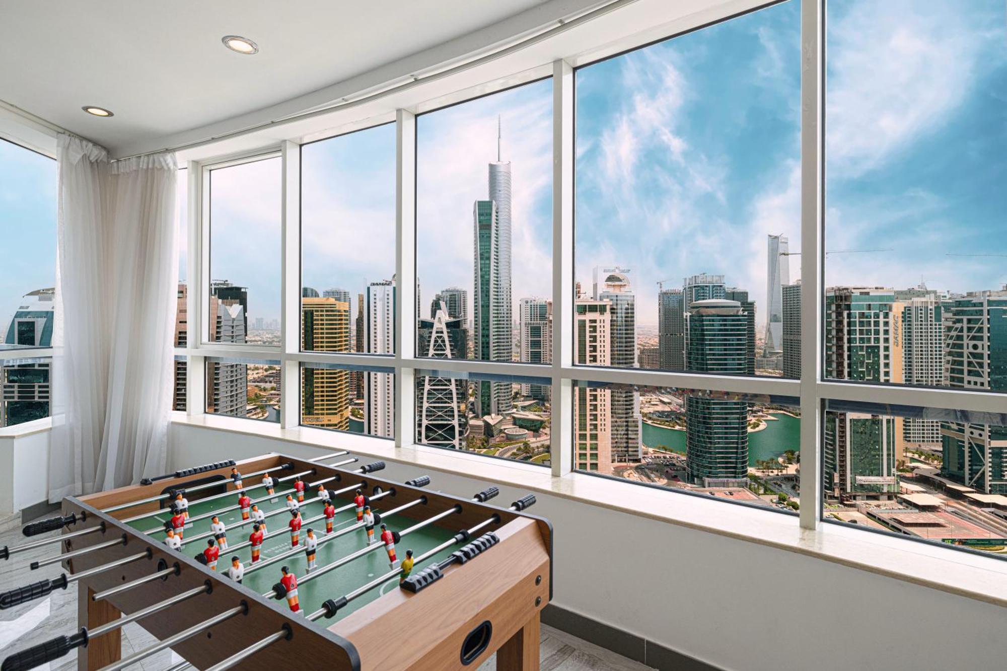 Apartment Expansive 5br Marina Near Jbr Dubai