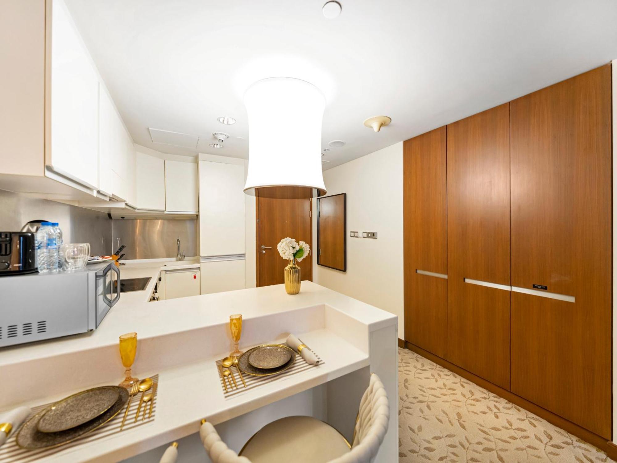 Apartment Haven Kempenski Mall Access Super Luxurious