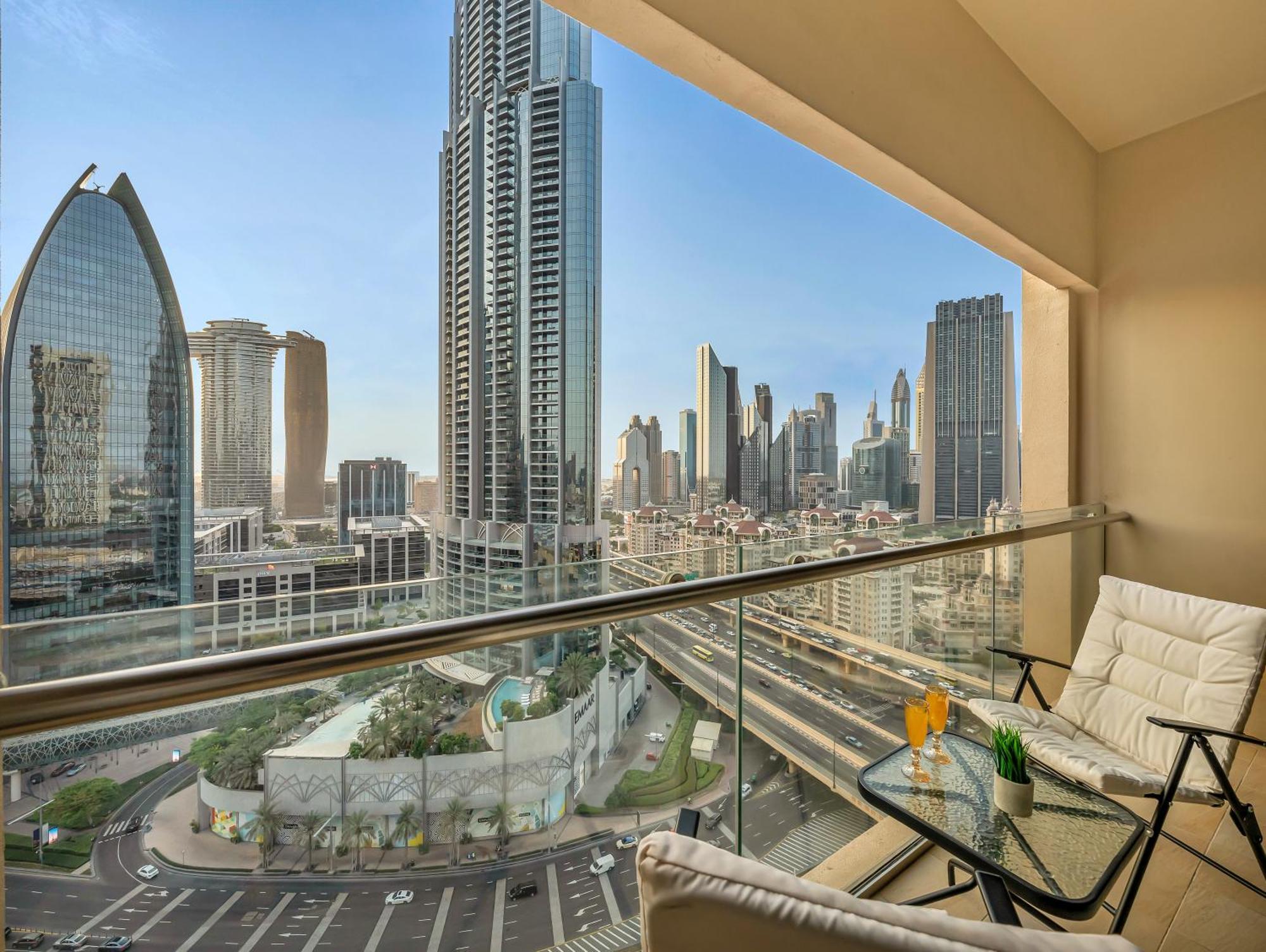 Apartment Haven Kempenski Mall Access Super Luxurious Dubai
