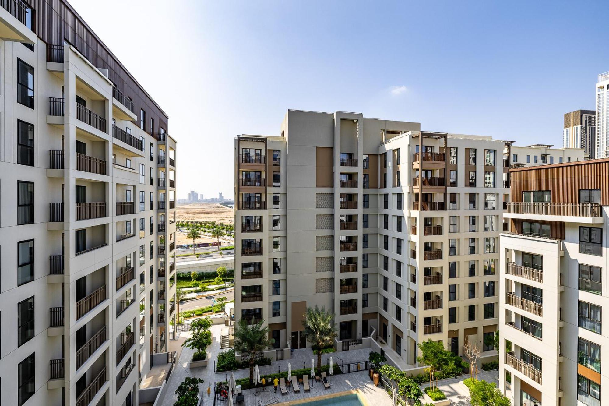Newly Furnished 1bdr In Creek With Water Views *