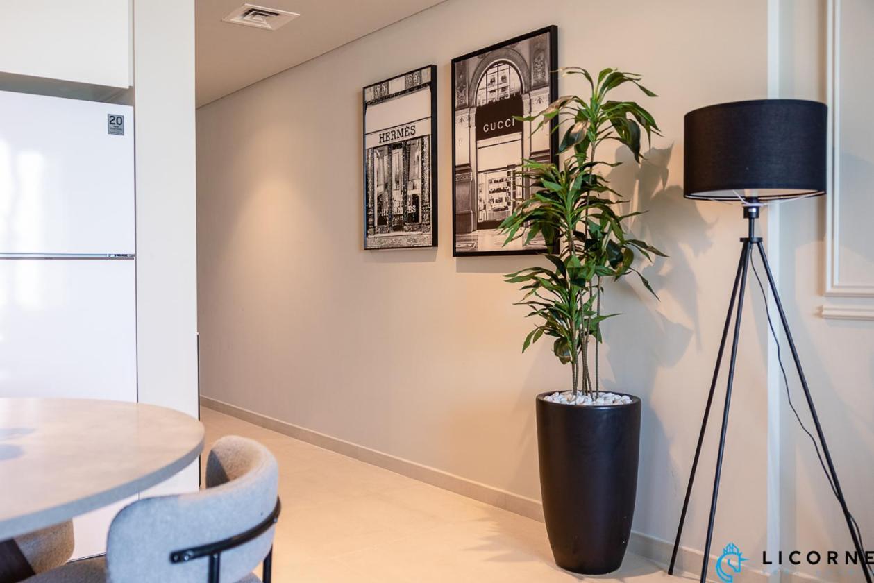 New Stylish 1br Apartment, Next To Mall - Downtown Views Ll, Tower 3 Apartment *