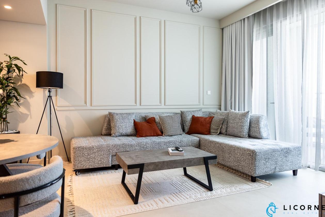 New Stylish 1br Apartment, Next To Mall - Downtown Views Ll, Tower 3 *