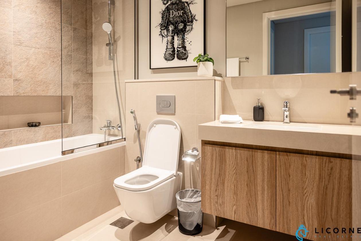 New Stylish 1br Apartment, Next To Mall - Downtown Views Ll, Tower 3 Apartment