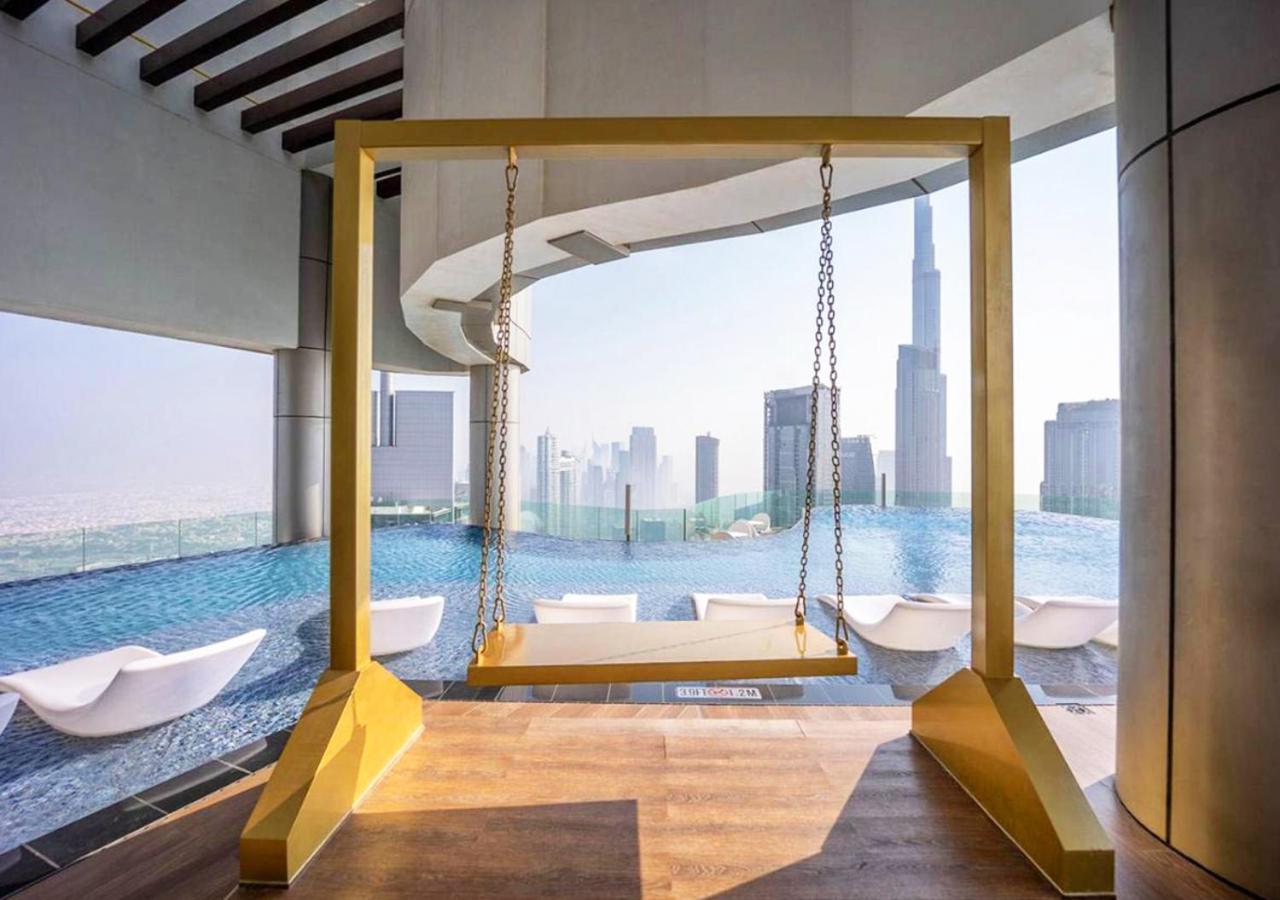 Spectacular Views On The 55th Floor & Infinity Pool