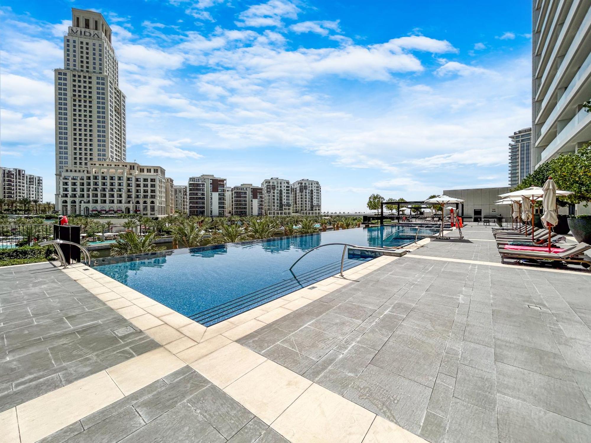 Stunning In Palace Residences On 41st Floor Apartment