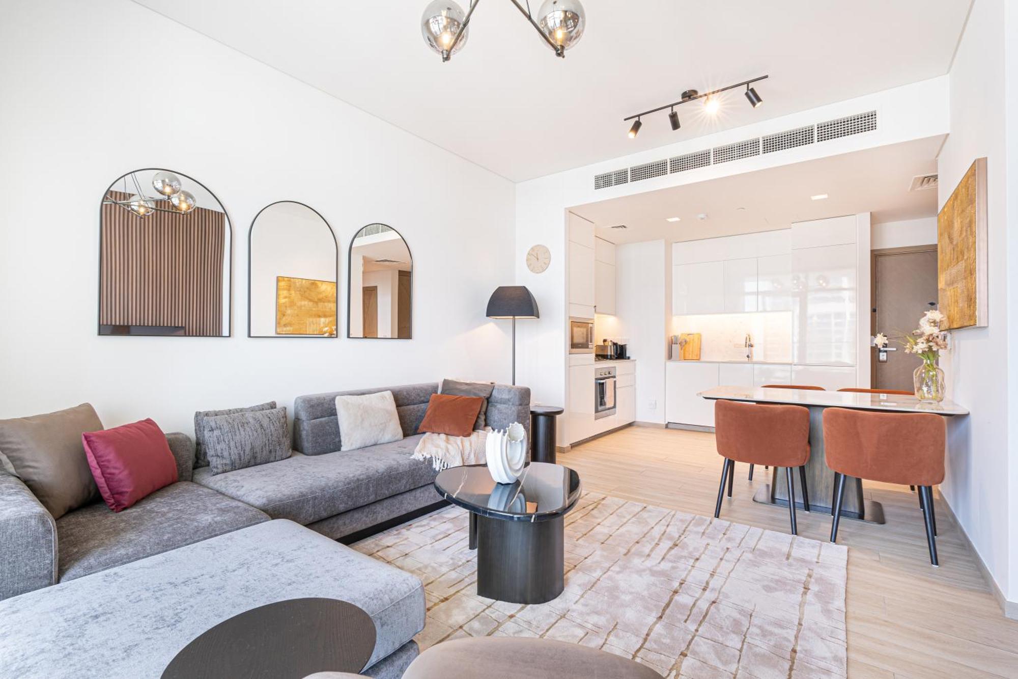 Stunning In Palace Residences On 41st Floor Apartment *