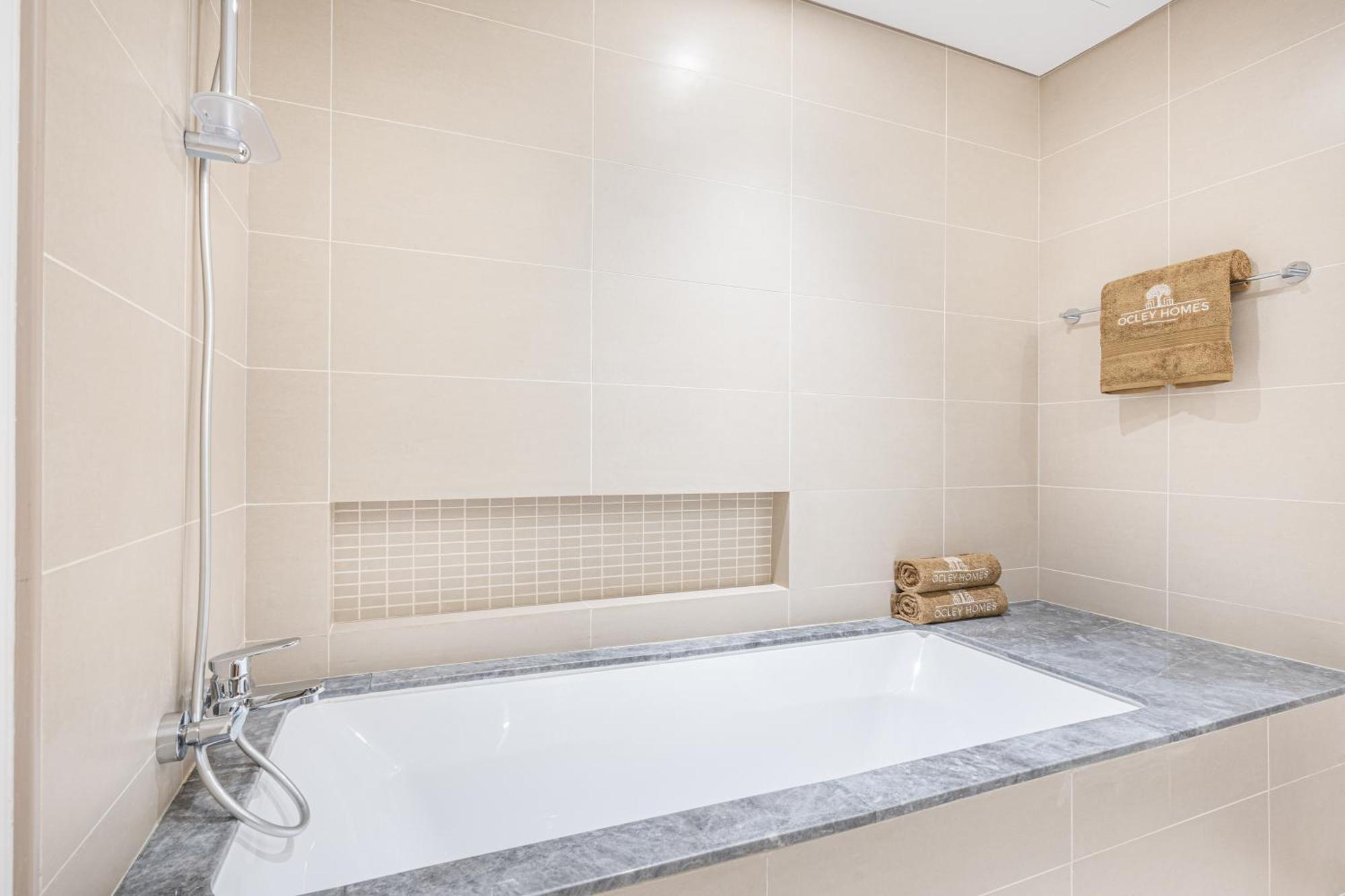 Luxurious 2br With Stunning Marina Skyline View Apartment Dubai