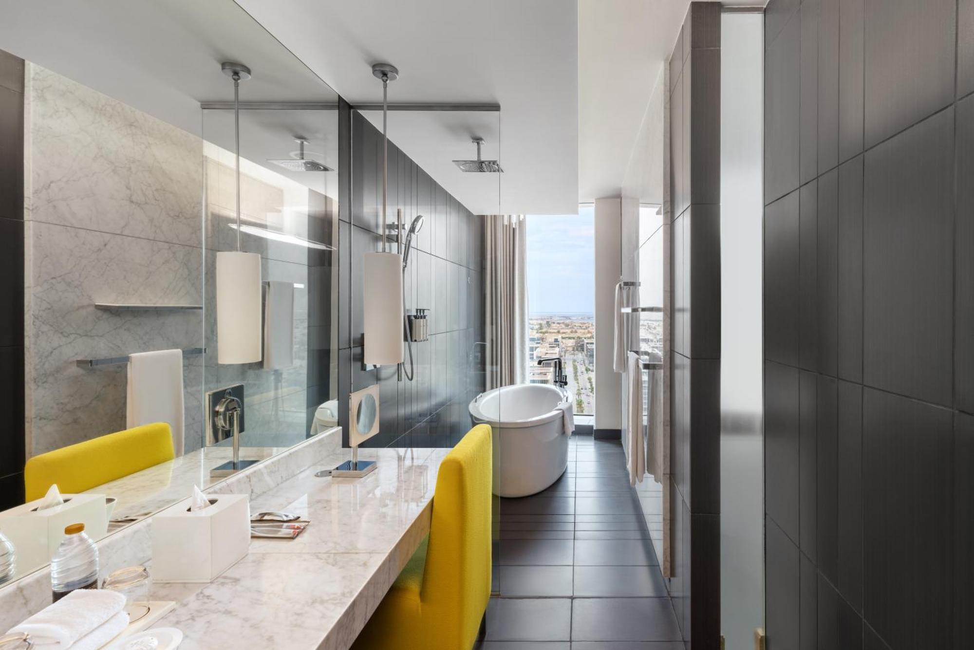 Sofitel Downtown Hotel 5*