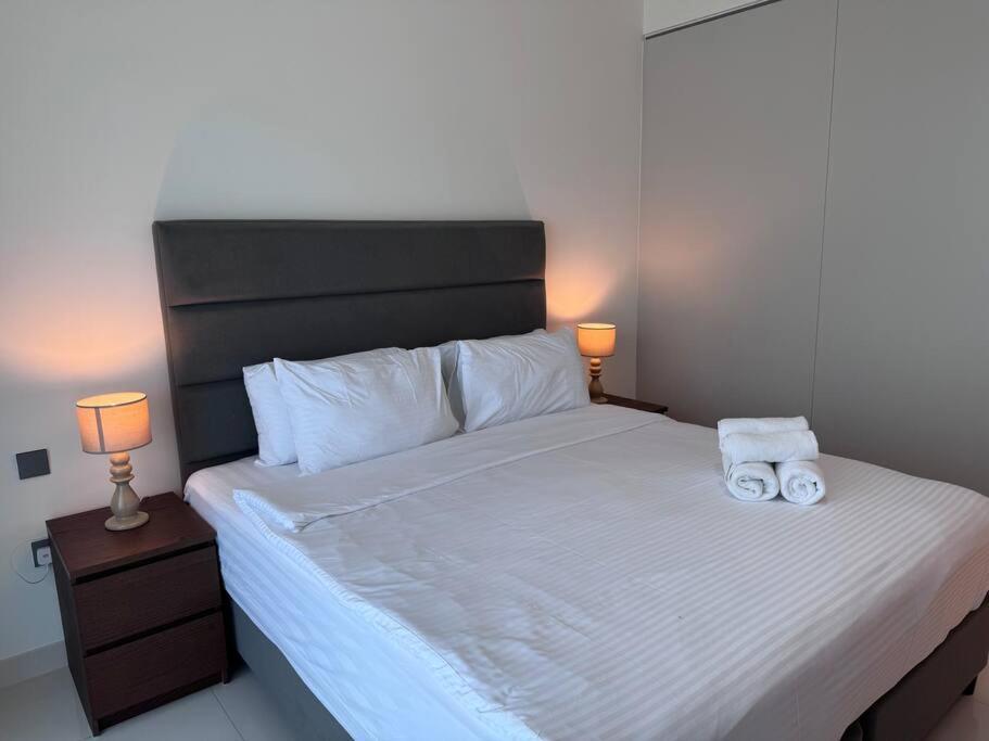 2 Bed - Sunrise Bay Views Apartment