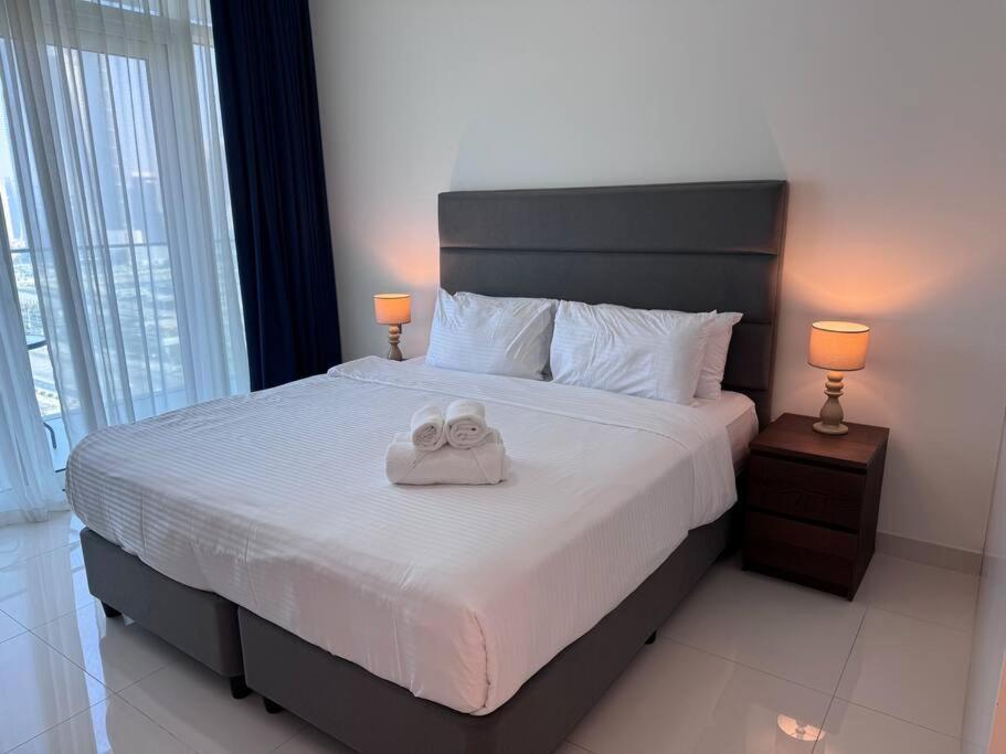 2 Bed - Sunrise Bay Views Apartment