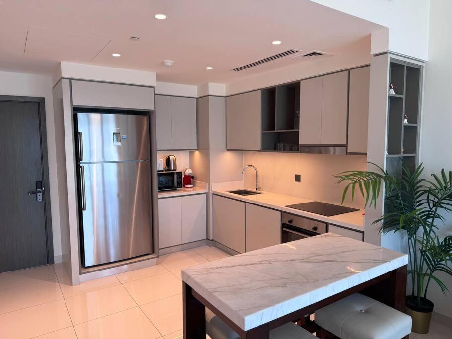 2 Bed - Sunrise Bay Views *