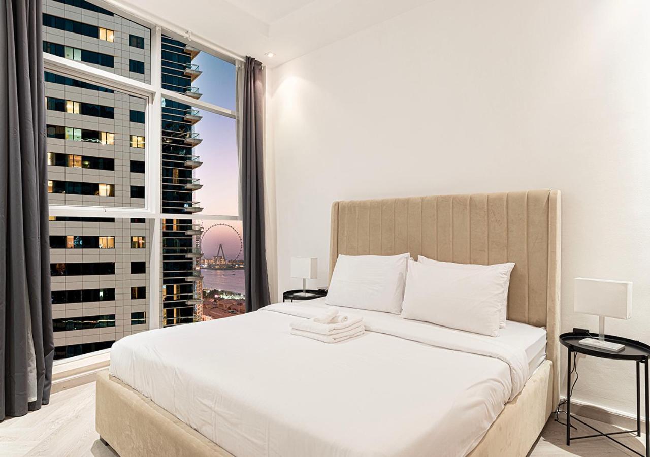 Modern 4br With Balcony And Scenic Marina Views Apartment *