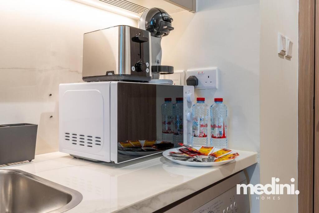 Apartment Cozy In Azizi Riviera - *