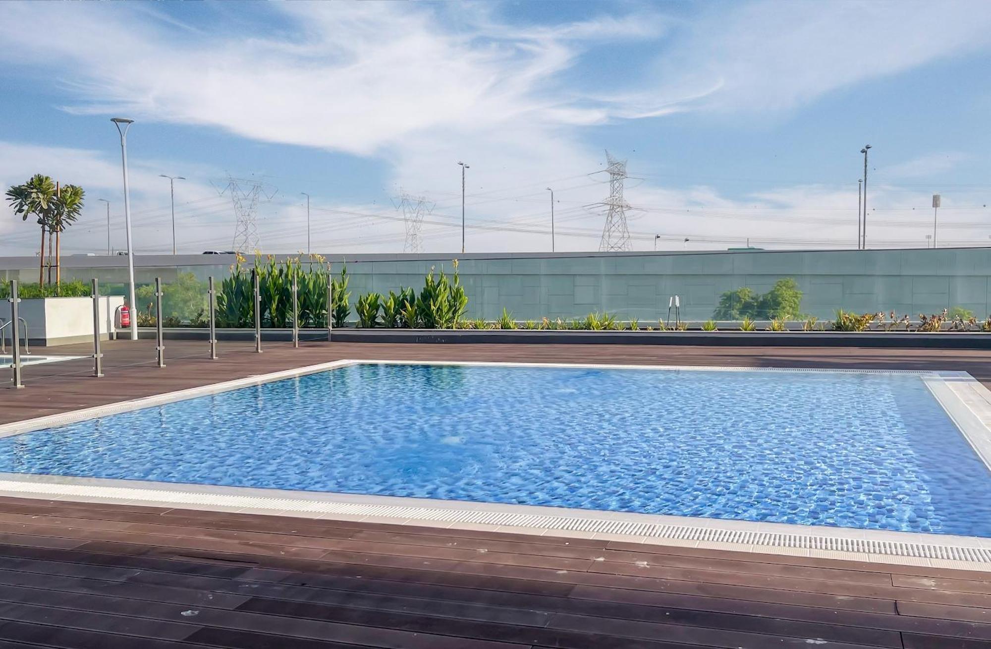 Elite Lux Homes - Contemporary Comfort - In Azizi Riviera Apartment Dubai