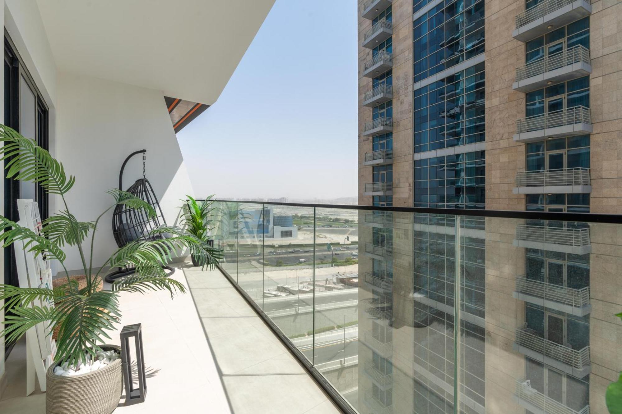 Stunning 2bd Business Bay Dubai