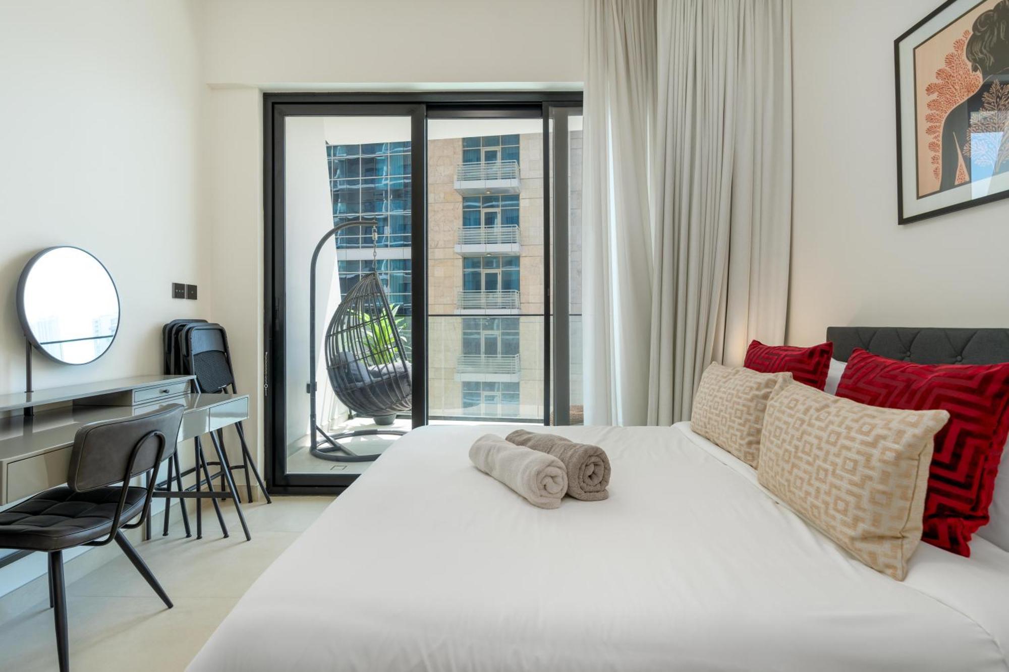 Stunning 2bd Business Bay Dubai