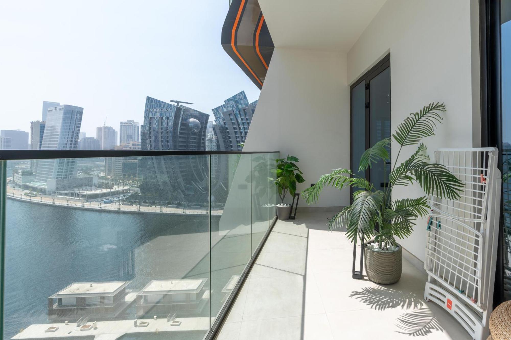 Apartment Stunning 2bd Business Bay