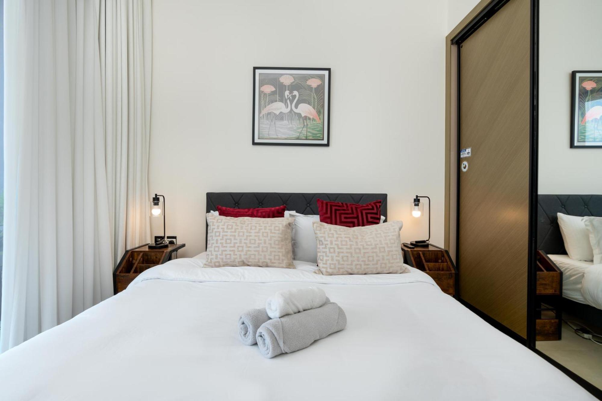 Stunning 2bd Business Bay Apartment