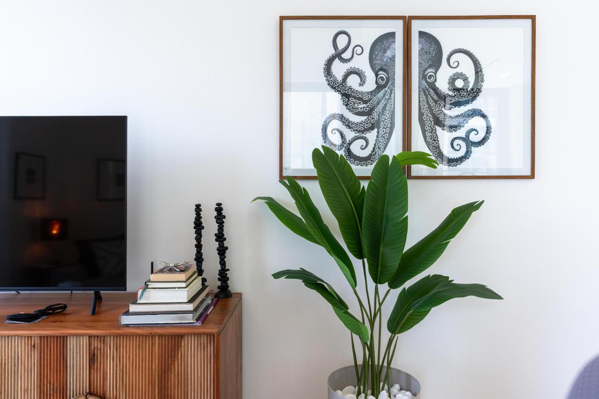Stunning 2bd Business Bay