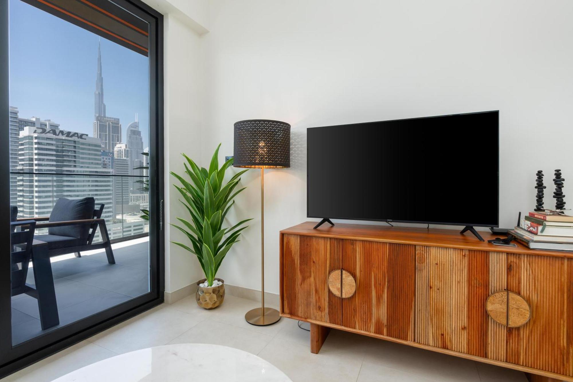 Stunning 2bd Business Bay Dubai