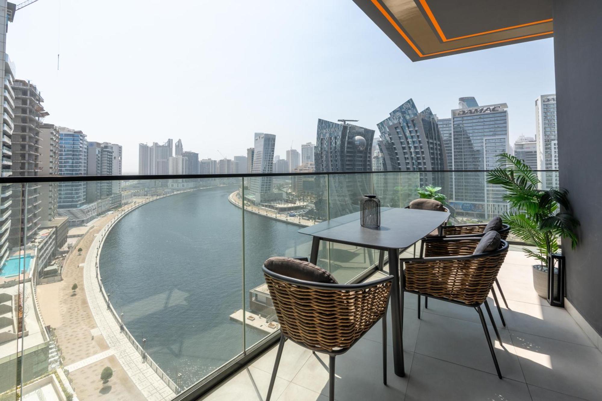 Stunning 2bd Business Bay