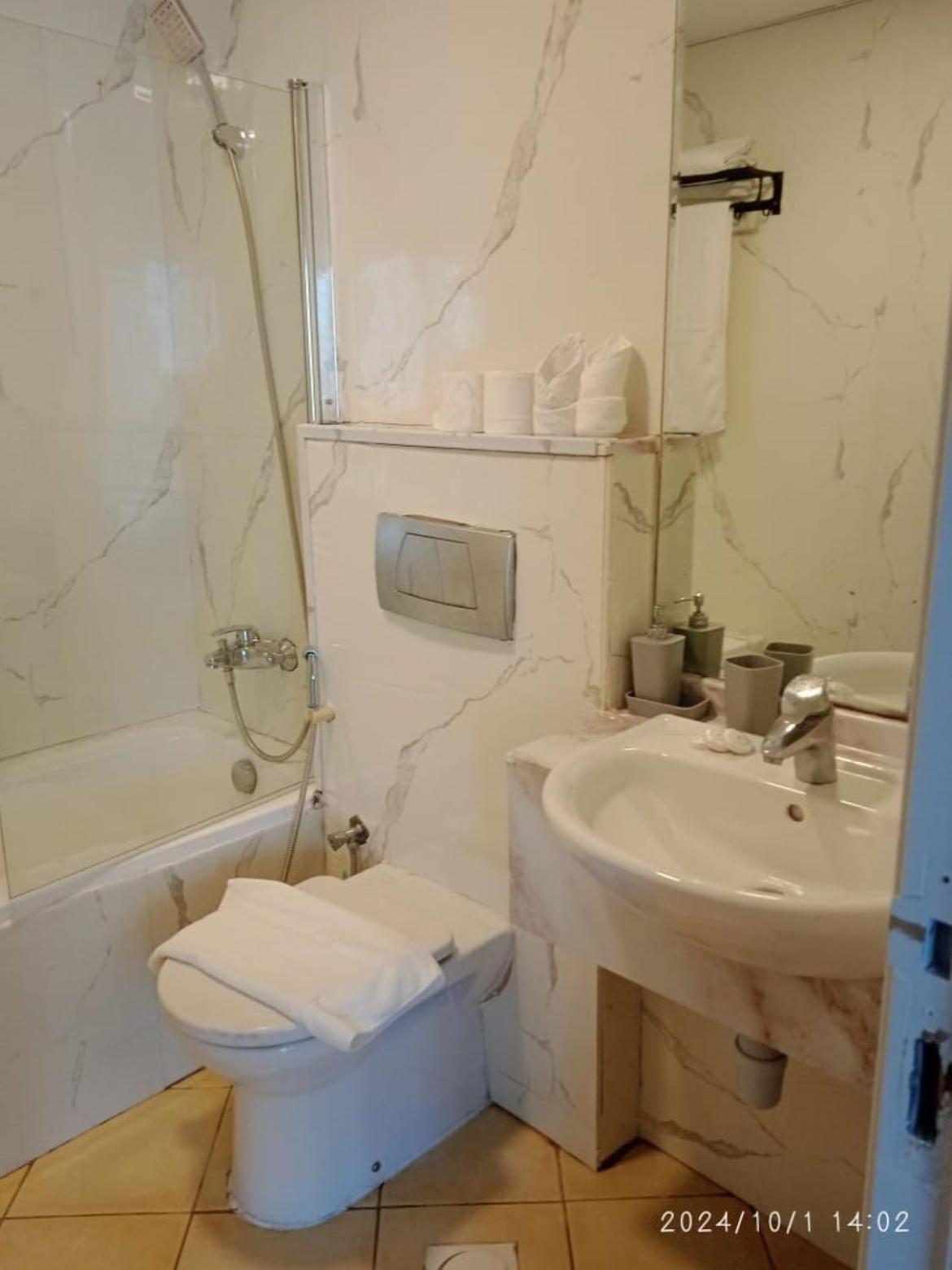 Renovated Cozy One Bed D2-1007 Apartment Dubai