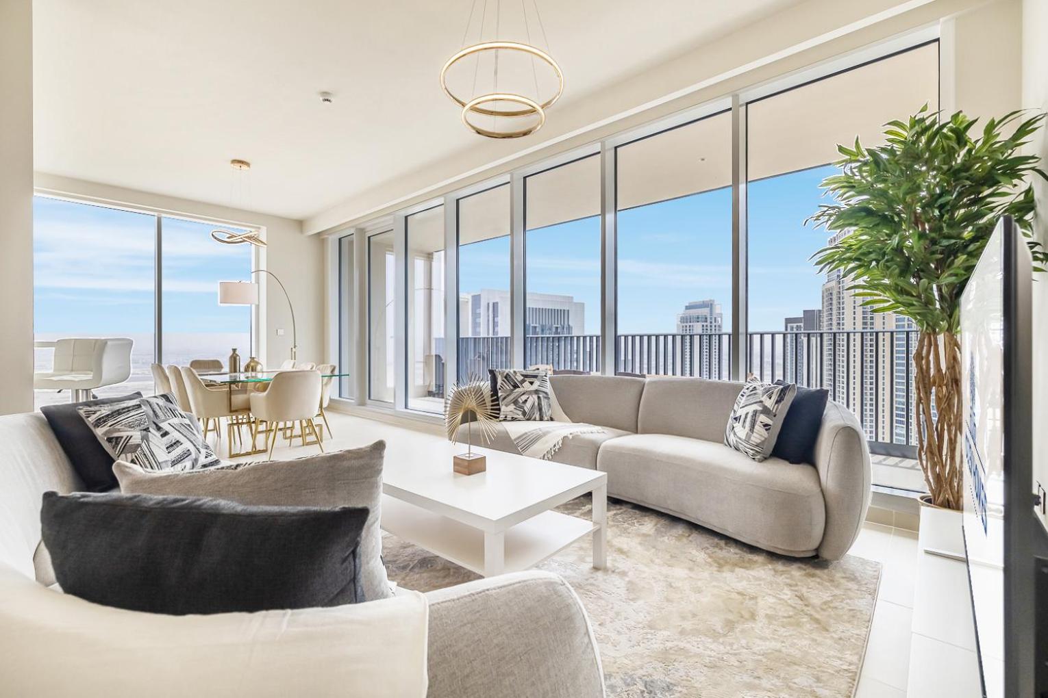 Apartment Modern On 33rd Floor In Creek Dubai